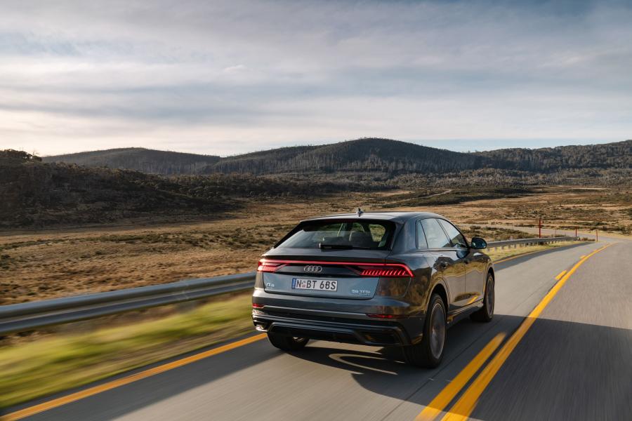  Audi Q8 55 TFSI Quattro 2018 года  (AU) (фото 9 из 17)